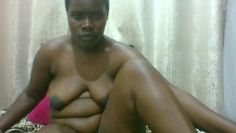 Snapshot of queenvivy chatting on 07-24-26, 07:45 VIVIAN online show from 07-24-26, 07:45