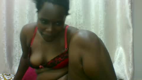 Snapshot of queenvivy chatting on 07-31-26, 08:08 VIVIAN online show from 07-31-26, 08:08