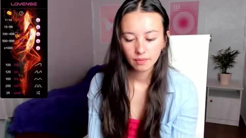 Snapshot of queitsharm_ chatting on 09-18-25, 05:20 Anna online show from 09-18-25, 05:20