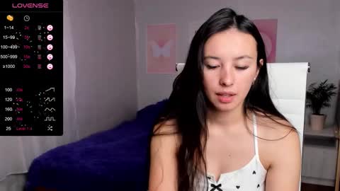 Snapshot of queitsharm_ chatting on 10-18-25, 06:05 Anna online show from 10-18-25, 06:05