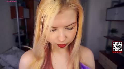 Tate online show from 11-19-25, 04:23