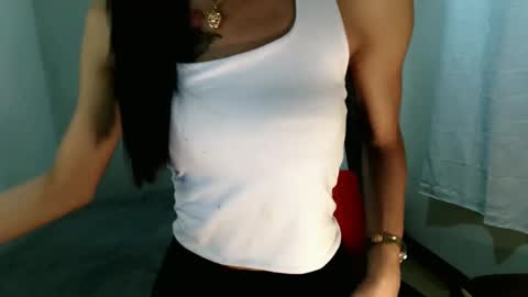 Snapshot of quenny121698 chatting on 10-02-25, 03:13 quenny121698 online show from 10-02-25, 03:13