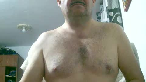 Snapshot of querubinrebelde chatting on 12-14-25, 01:00 Don Ramon online show from 12-14-25, 01:00