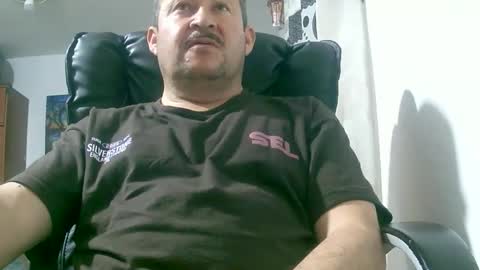 Snapshot of querubinrebelde chatting on 01-19-26, 12:25 Don Ramon online show from 01-19-26, 12:25