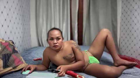 Snapshot of quinn_debzy chatting on 09-22-25, 04:53 Debzy online show from 09-22-25, 04:53