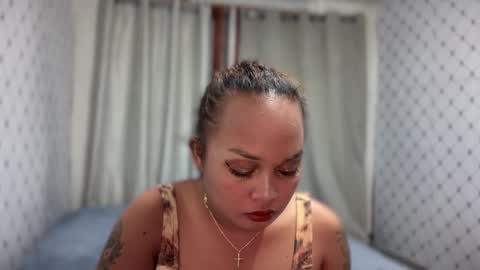 Snapshot of quinn_debzy chatting on 09-25-25, 01:48 Debzy online show from 09-25-25, 01:48