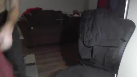 Snapshot of quinsanre chatting on 01-18-25, 06:10 Bones online show from 01-18-25, 06:10