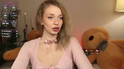 Snapshot of qwennx chatting on 01-11-26, 04:50 Nova Hollis online show from 01-11-26, 04:50