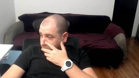 R0bila online show from 12-21-25, 10:28