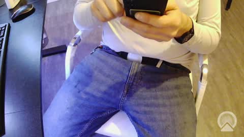 Snapshot of r27822204 chatting on 04-02-26, 07:55 r2424 online show from 04-02-26, 07:55