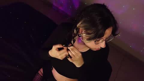 Rabbit Snake online show from 10-21-25, 02:34