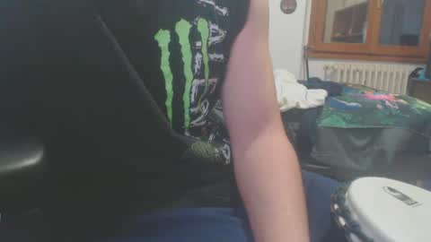 Snapshot of raccon68 chatting on 02-05-25, 04:14 Raccoon68 online show from 02-05-25, 04:14