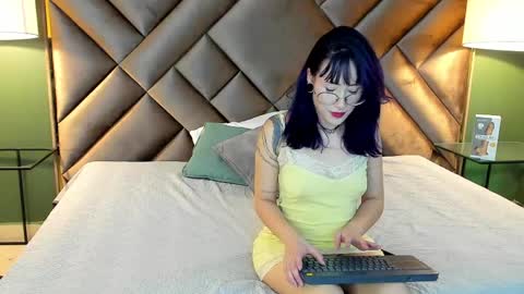  Rachel  online show from 04-30-26, 09:30