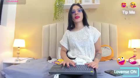 Snapshot of rachel_donnelly chatting on 07-28-26, 02:18 Rachel Donnelly online show from 07-28-26, 02:18