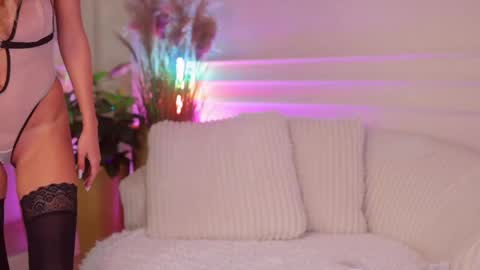 Snapshot of rachel_quinn_ chatting on 06-10-26, 03:50 rachel_quinn_ online show from 06-10-26, 03:50