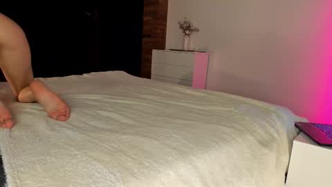 Snapshot of rachel_rey chatting on 09-25-25, 06:11 Sherryl online show from 09-25-25, 06:11