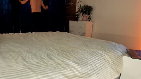 Snapshot of rachel_rey chatting on 12-16-25, 08:41 Sherryl online show from 12-16-25, 08:41