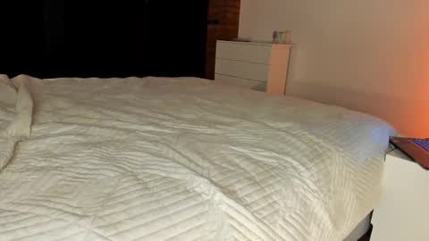 Snapshot of rachel_rey chatting on 03-24-26, 06:24 Sherryl online show from 03-24-26, 06:24