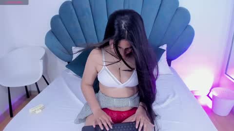 Snapshot of rachel_ribeiro chatting on 01-21-25, 05:51 Rachel Ribeiro online show from 01-21-25, 05:51