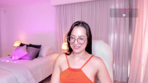 Snapshot of rachel_williamss chatting on 01-05-25, 05:20 rachel online show from 01-05-25, 05:20