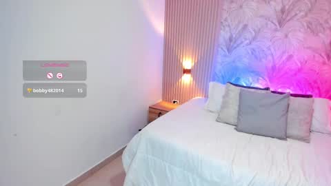 Snapshot of rachel_williamss chatting on 03-06-25, 10:58 rachel online show from 03-06-25, 10:58