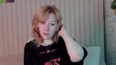 RachelCart online show from 11-17-25, 03:01