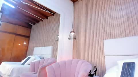 rachell_queenn1 online show from 05-12-26, 01:41