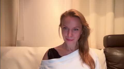 Snapshot of rachelldelicious chatting on 01-22-25, 04:33 Rachel online show from 01-22-25, 04:33