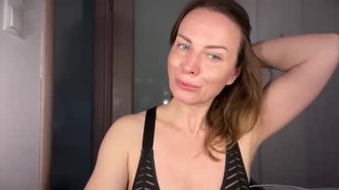 Snapshot of rachelldelicious chatting on 05-18-26, 06:14 Rachel online show from 05-18-26, 06:14