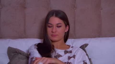 RachellSimpson online show from 01-17-25, 03:55