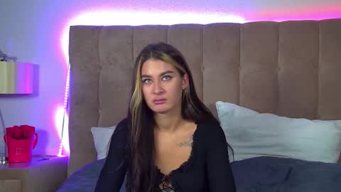 RachellSimpson online show from 10-04-25, 06:28