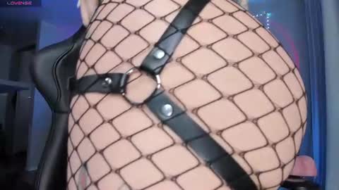 Snapshot of rachelqueen_ chatting on 07-27-26, 09:38 Miko Pleasee help me get 100 likes online show from 07-27-26, 09:38