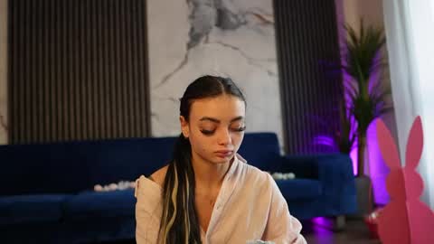 Ann online show from 04-06-26, 04:21