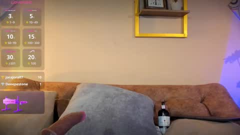 Snapshot of rachelruizz chatting on 09-10-25, 03:45 RACHEL online show from 09-10-25, 03:45