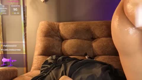 Snapshot of rachelruizz chatting on 12-16-25, 08:03 RACHEL online show from 12-16-25, 08:03