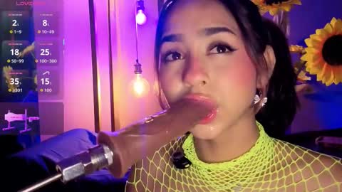 Snapshot of rachelruizz chatting on 02-01-26, 07:45 RACHEL online show from 02-01-26, 07:45