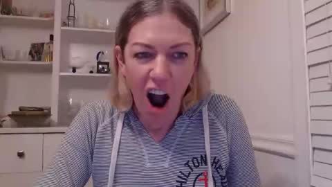 Snapshot of racytracy80 chatting on 01-16-26, 01:59 Racy Tracy online show from 01-16-26, 01:59