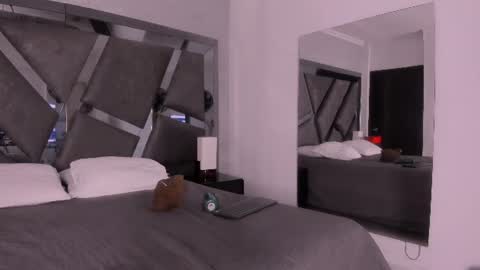 Radiant Naomi online show from 07-23-26, 11:30