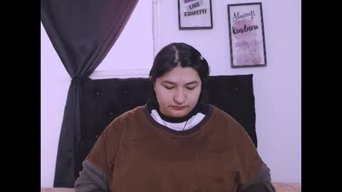 radiantgoddes online show from 10-01-25, 01:06