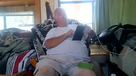 Radioman for fun online show from 06-21-26, 08:22