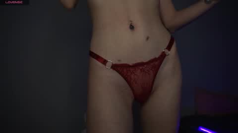 Snapshot of radioskvirt chatting on 10-26-25, 05:08 Sara online show from 10-26-25, 05:08