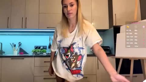 Mila online show from 03-02-26, 04:14