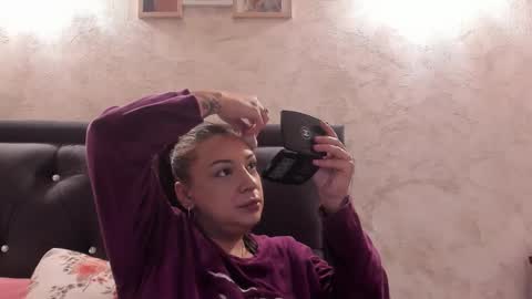 Snapshot of raelledarkstar chatting on 12-15-25, 07:56 raelledarkstar online show from 12-15-25, 07:56