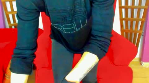 Snapshot of raemonnay chatting on 01-29-25, 01:28 raemonnay online show from 01-29-25, 01:28