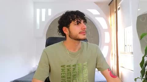 R A F A E L online show from 09-12-25, 08:53