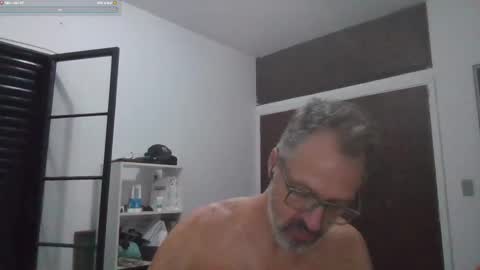 Snapshot of rafaelsel chatting on 10-14-25, 01:28 Big Uncle Jungle online show from 10-14-25, 01:28