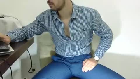 Snapshot of rafaelssk chatting on 12-23-24, 09:16 elenacam online show from 12-23-24, 09:16