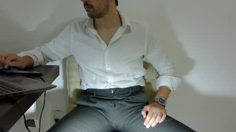 Snapshot of rafaelssk chatting on 01-16-26, 09:24 elenacam online show from 01-16-26, 09:24