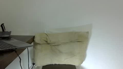 Snapshot of rafaelssk chatting on 02-06-26, 09:23 elenacam online show from 02-06-26, 09:23