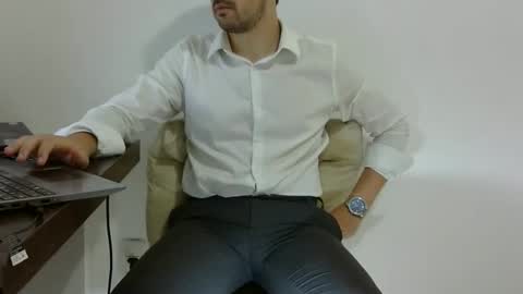 Snapshot of rafaelssk chatting on 02-20-26, 09:21 elenacam online show from 02-20-26, 09:21